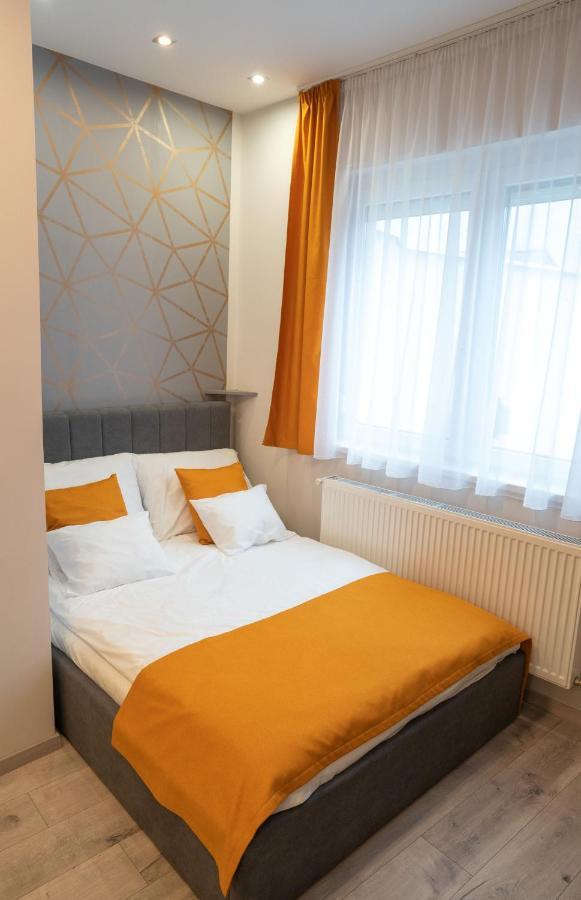 Var Apartman Eger Esterno foto